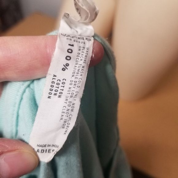 Ocean city MD blue short sleeve pineapple Medium M - Picture 10 of 10